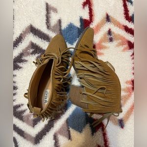 Size 8 in women’s.